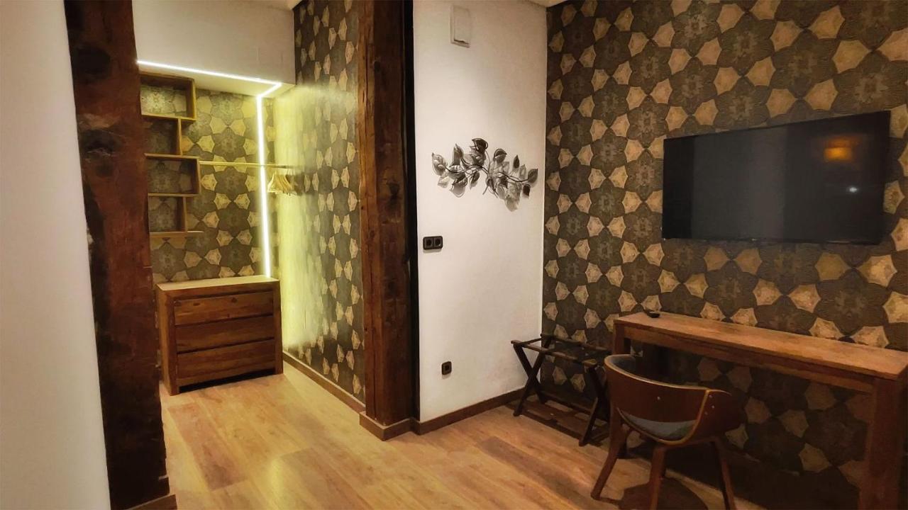 Hostal Aguilar Madri Exterior foto